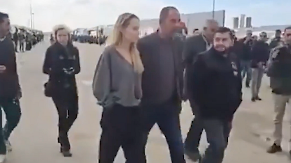 השחקנית אנג'לינה ג'ולי בביקור בצד המצרי של מעבר רפיח, היום