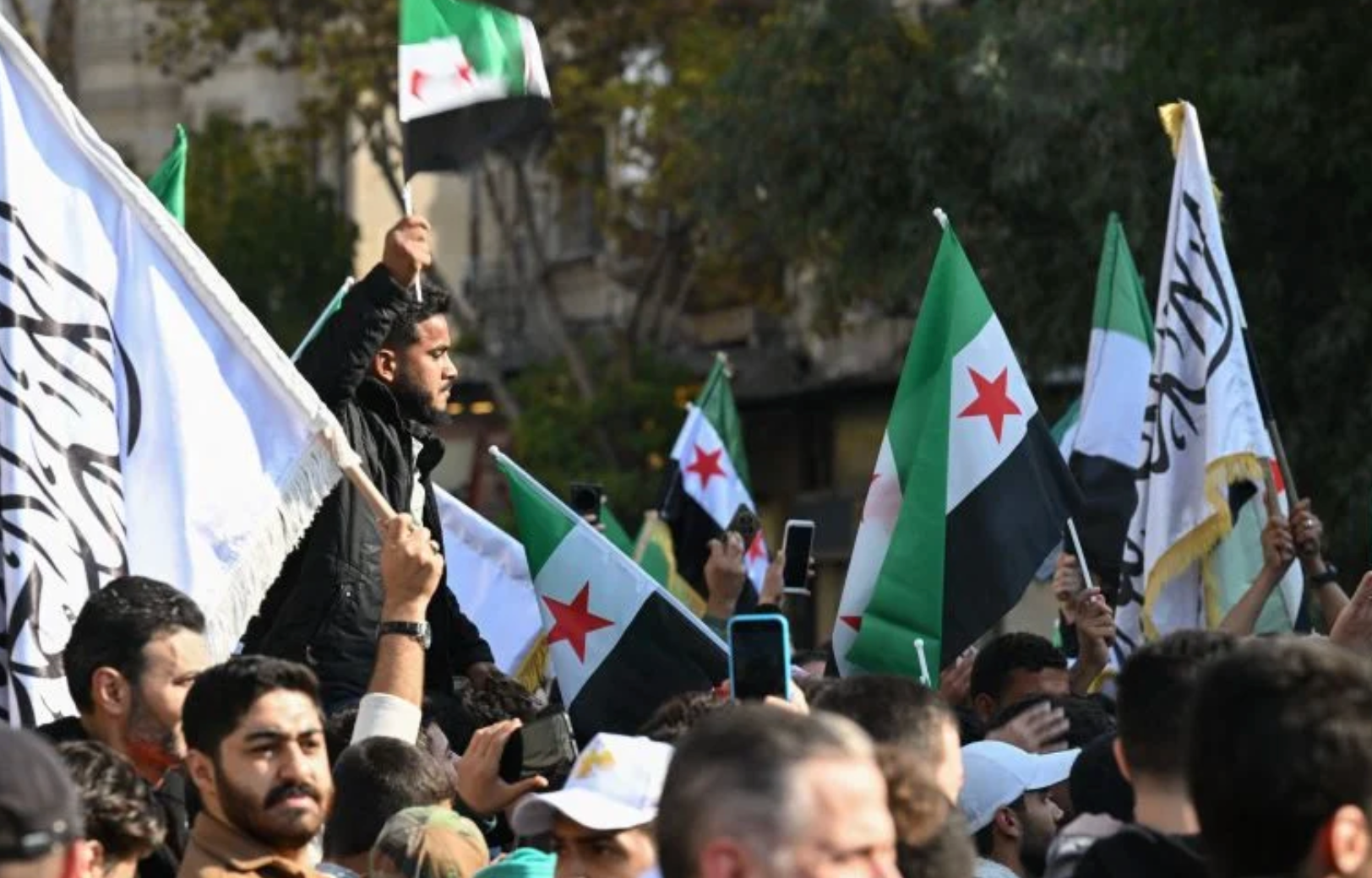 Syrie : l’ancien régime accusé de comploter avec le Mossad pour déstabiliser le nouveau régime