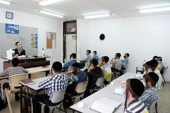 Ecole ultra-orthodoxe Bnei Moshe Kretchnif à Rehovot, le 24 mai 2020
