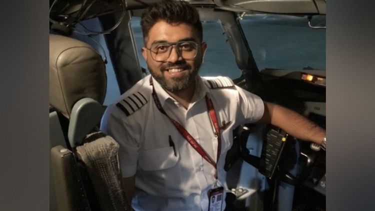 Le commandant de bord le capitaine Smit Machchhar, le pilote indien du vol Fly Dubai FZ 1073
