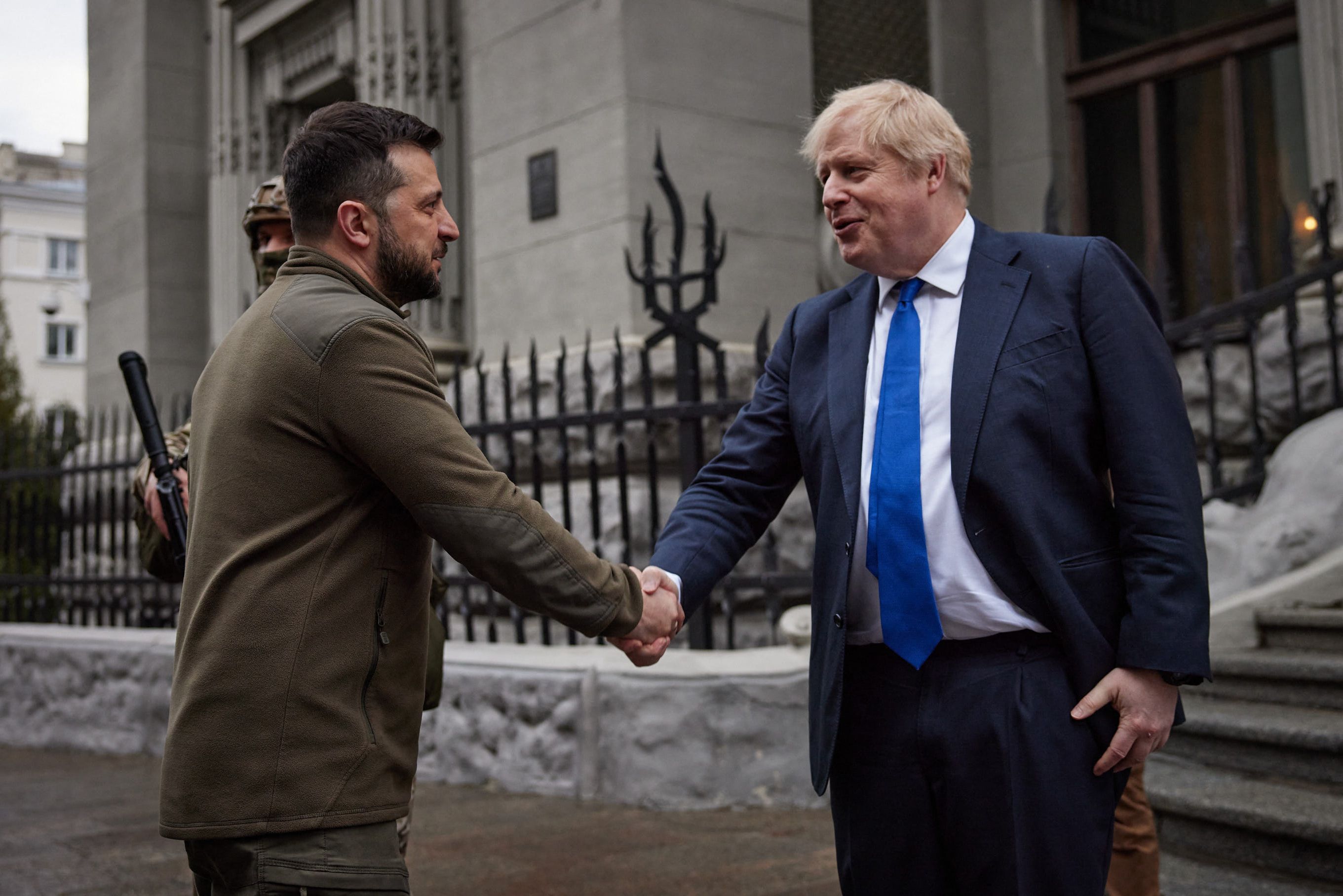 UK's Johnson Pays Surprise Visit To Kyiv To Meet With Zelensky i24NEWS