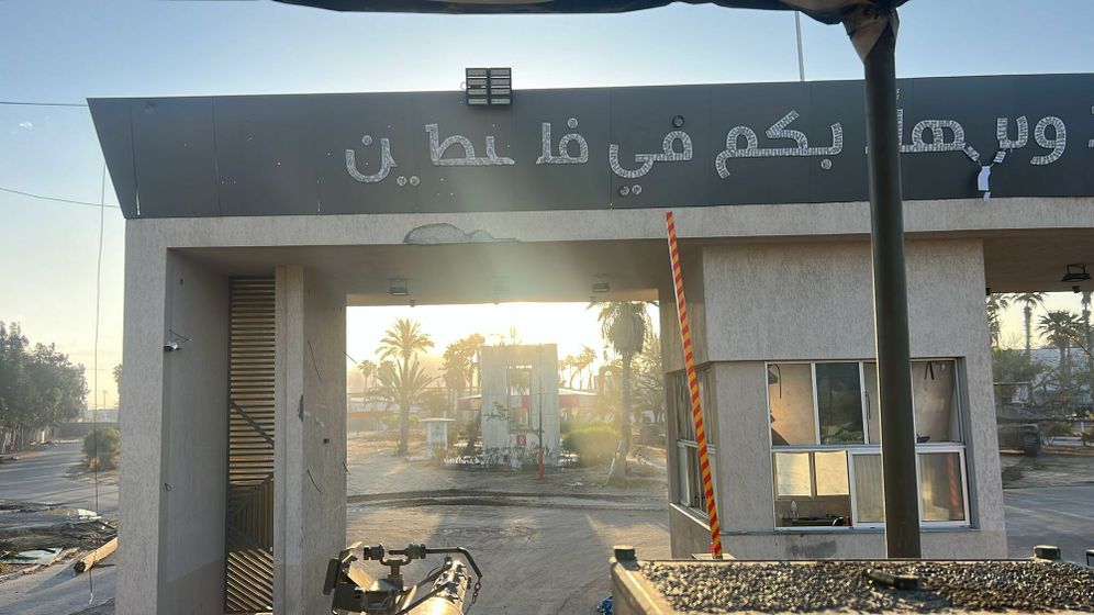 IDF tanks enter Palestinian side of the Rafah border crossing