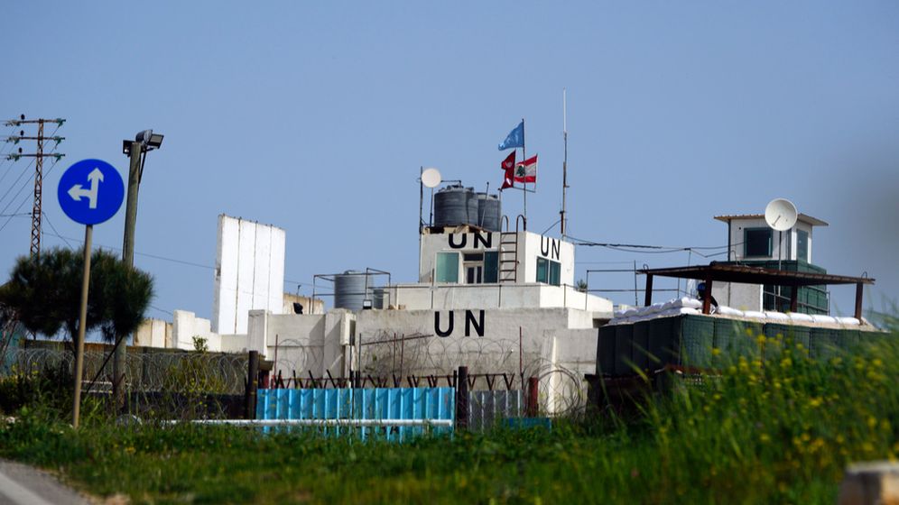 AP Photo/Hassan Ammar معسكر اليونيفيل (UNIFIL) على الحدود بين إسرائيل ولبنان، أرشيف