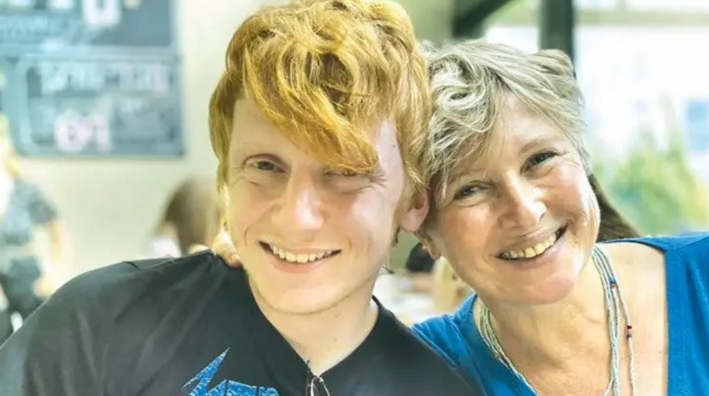 L'otage israélien tué par erreur à Gaza Yotam Haïm et sa mère Iris