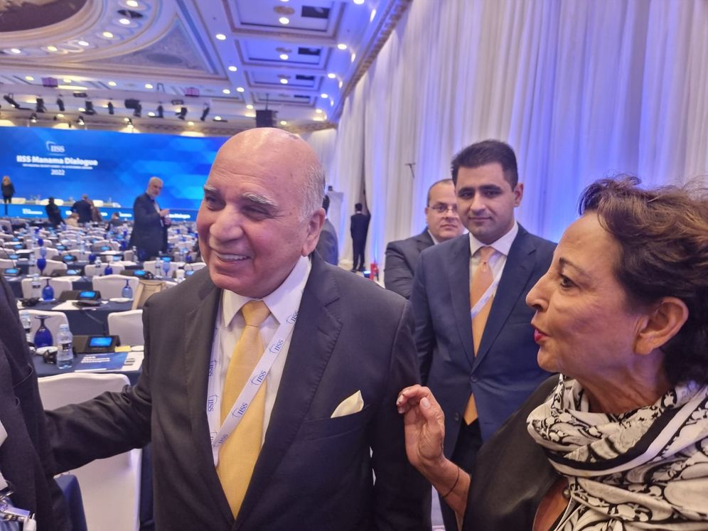 فؤاد حسين وزير خارجية العراق خلال مشاركته في حوار المنامة