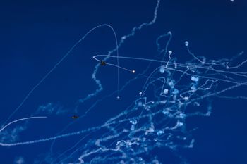 Des roquettes tirées par le Hezbollah sur Israël, le 25 septembre 