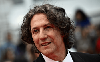 Le réalisateur britannique Jonathan Glazer arrive à la projection du film "The Zone Of Interest" lors de la 76e édition du Festival de Cannes, le 19 mai 2023.