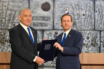 Benyamin Netanyahou et Isaac Herzog à Jérusalem, le 13 novembre 2022