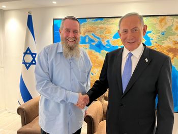 Head of the Noam faction Avi Maoz (L) with Israel's prime minister-designate Benjamin Netanyahu (R), November 27, 2022.
