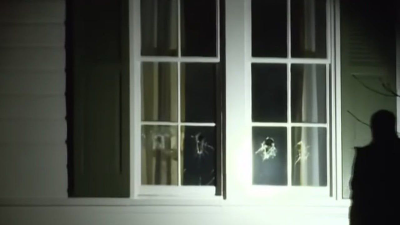 حدث غير عادي في الولايات المتحدة: تحطم نوافذ منزل نائب الرئيس فانس