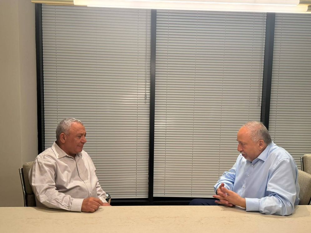 - אביגדור ליברמן וגדי איזנקוט