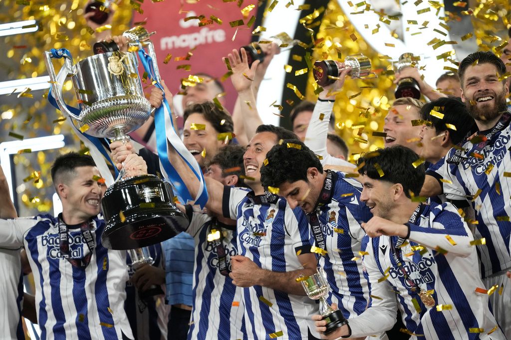 ركلات الترجيح تحسم القمة: ريال سوسيداد تتوج بكأس ملك إسبانيا