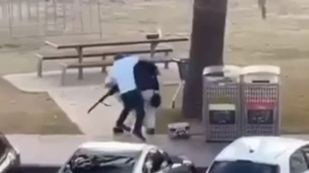 توثيق عملية القبض على مطلق النار في سيدني