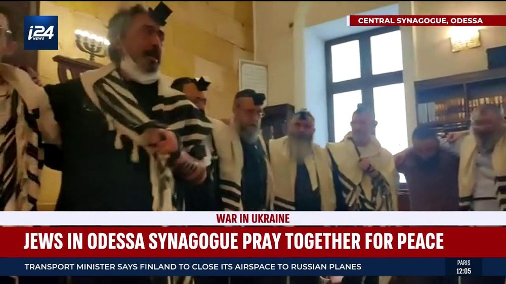 Jews At A Synagogue In Odessa, Ukraine, Pray For Peace - i24NEWS