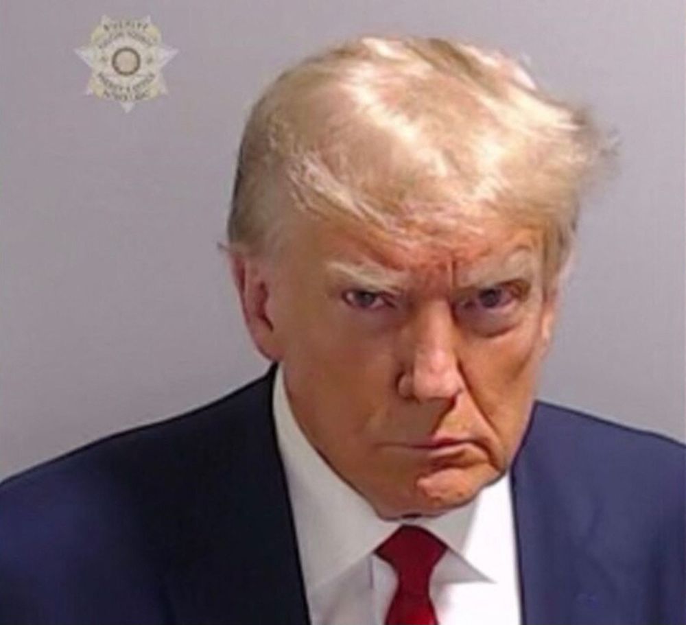 Donald Trump Brièvement Arrêté En Géorgie : Il Publie Son "mugshot ...