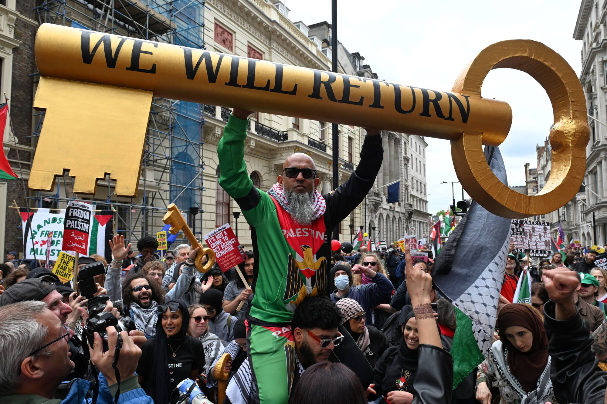 Pro-Palestine October 7 march to go ahead in London as Paris bans...