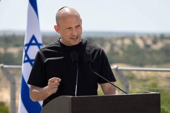 ראש הממשלה לשעבר ויו"ר מפלגת "ביחד", נפתלי בנט בנתיב העשרה 4.8.2026