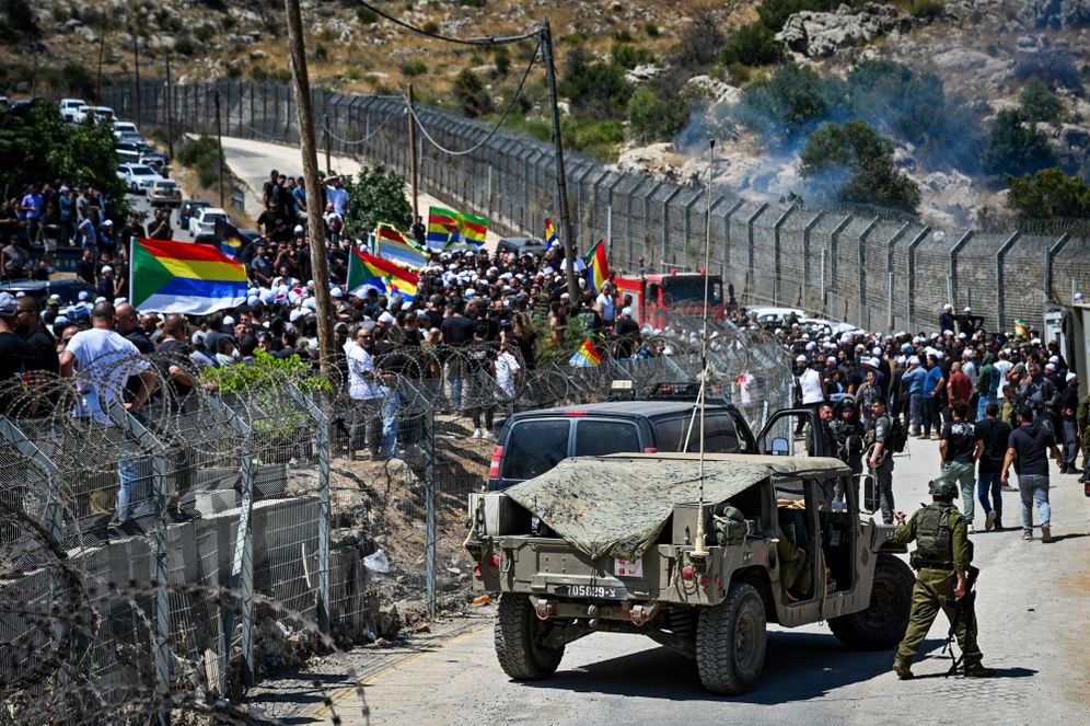 Des Druzes traversent la frontière vers la Syrie, le 16/07/2025