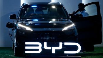 יצרנית הרכב BYD 