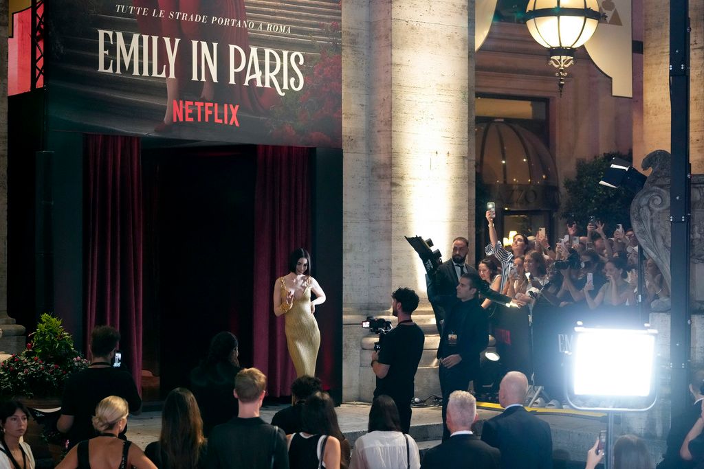 Décès soudain de Diego Borella, assistant-réalisateur de Emily in Paris
