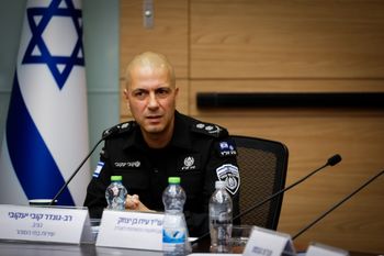 Le directeur de l'administration pénitentiaire israélienne, Kobi Yaakobi  