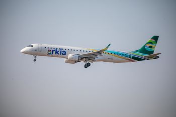 Un vol Arkia décolle de l'aéroport international Ben Gourion, le 25 octobre 2021