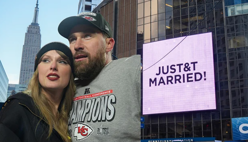 AP Photo/Ryan Murphy/Charlie Taylor Swift et Travis Kelce