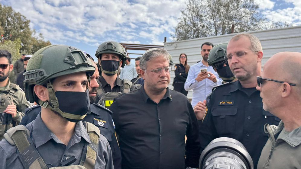 وزير الأمن القومي ايتمار بن غفير في قرية الترابين