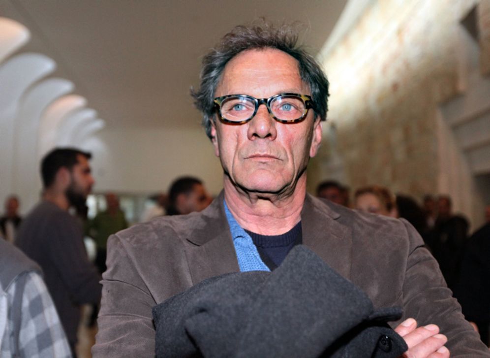 رحيل الفنان والمخرج محمد بكري عن 72 عامًا بعد مسيرة فنية حافلة بالإنجازات - i24NEWS