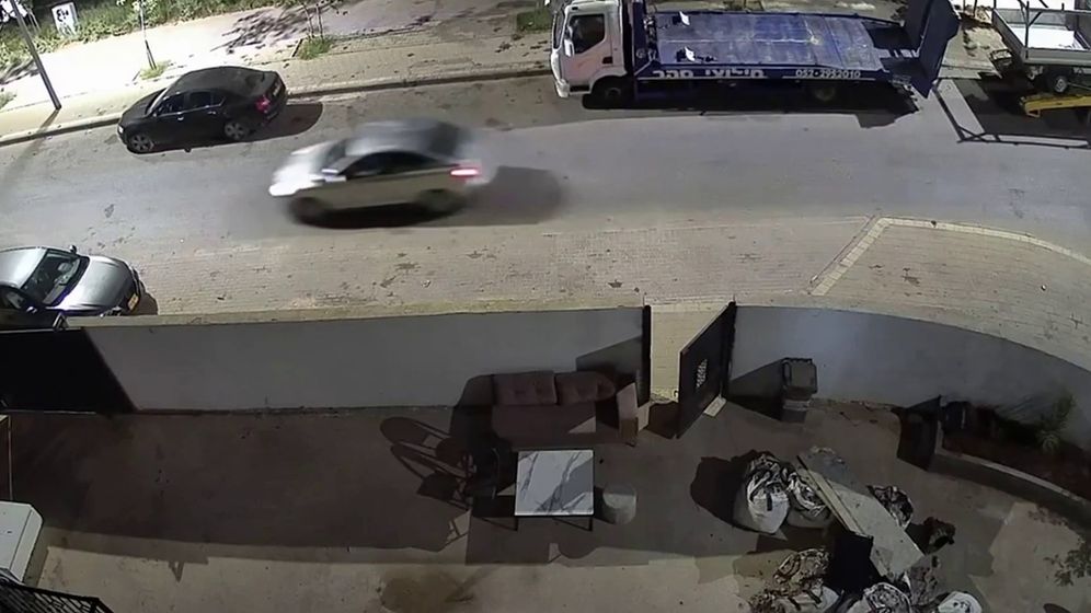 -- תיעוד: רימון רסס מושלך מרחפן לעבר מתחם בג'לג'וליה