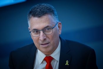 שר החוץ גדעון סער, ארכיון