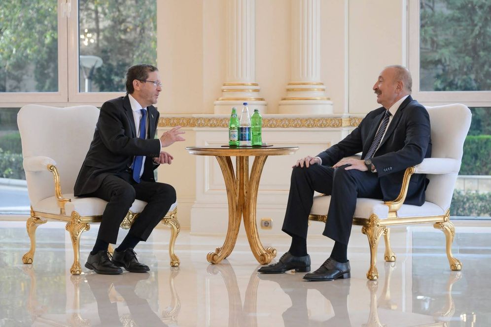 Maayan Toaf/GPO President Isaac Herzog meeting with President Ilham Aliyev of Azerbaijan at the Presidential Palace in Baku, October 14, 2026.