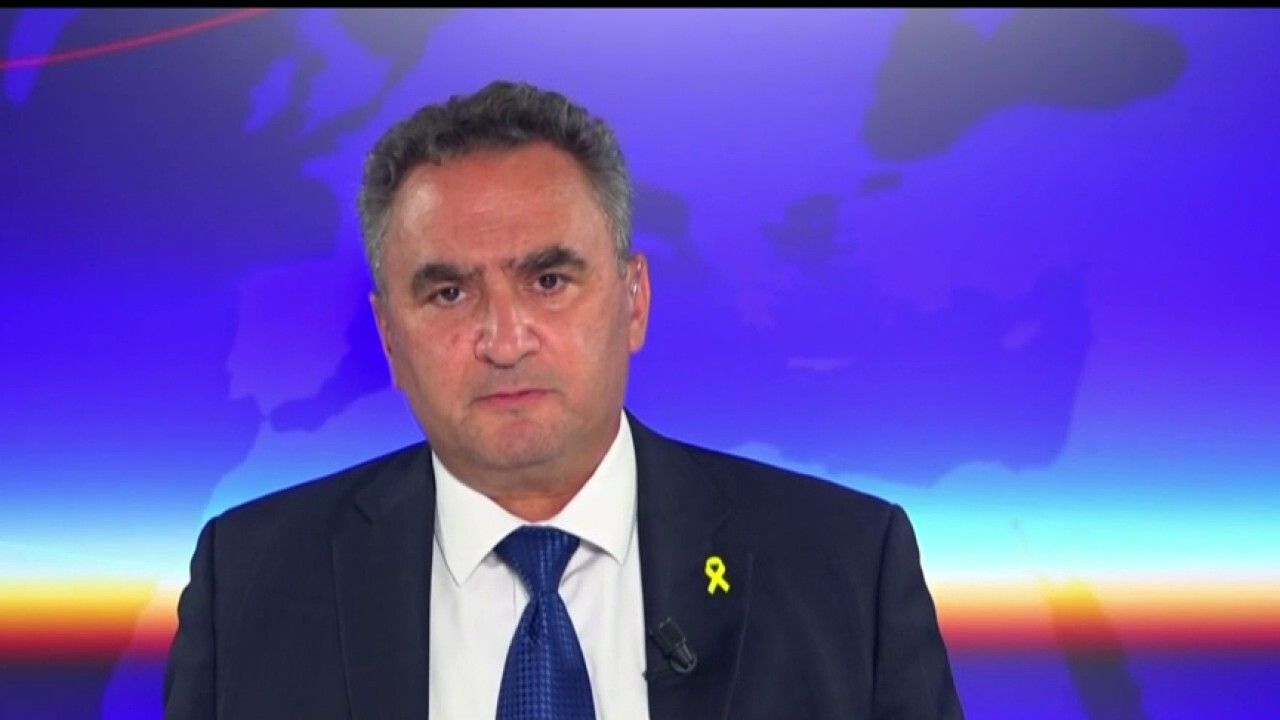 Drapeaux palestiniens sur les mairies : "Il faut renoncer à cette idée" (ambassadeur d'Israël en France)