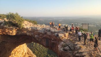 דוברות מד"א נער בן 16 נפל בסנפלינג במערת קשת, 9.8.26