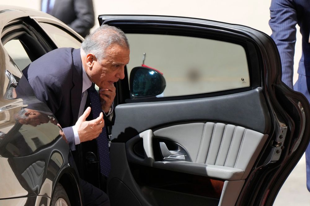 Le Premier ministre de la république d'Irak, Mustafa Al-Kadhimi au Vatican pour une audience privée avec le pape François, le 2 juillet 2021
