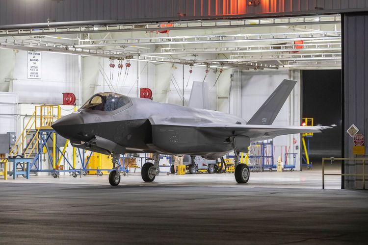 Lockheed Israel Israel Receives New F-35 Fighter Jets From Lockheed Martin, Bolstering ...