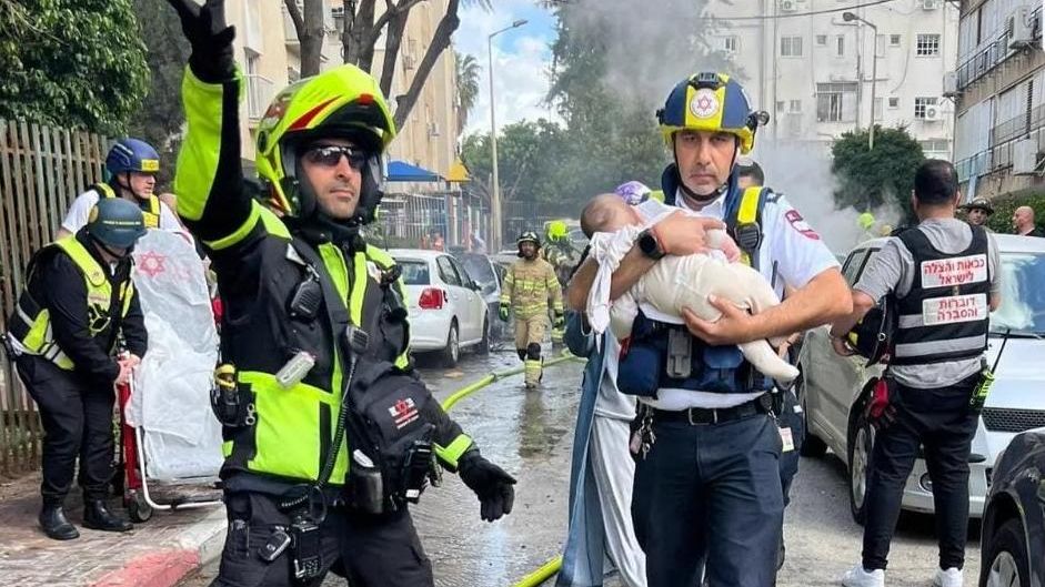 Iran's missile strike on central Israel: 9 injured, including 2 babies | LIVE BLOG