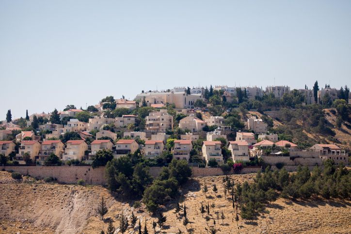 Sondage : une majorité de Juifs israéliens soutient l’application de la souveraineté en Judée-Samarie