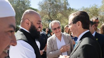 Noor Dahri (à gauche) et le président israélien Isaac Herzog