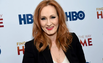 L’autrice J.K. Rowling assiste à la première du documentaire HBO Finding the Way Home, le mercredi 11 décembre 2019, au 30 Hudson Yards, à New York. 