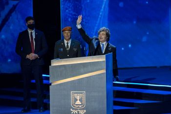 נשיא ארגנטינה חאבייר מיליי משיא משואה