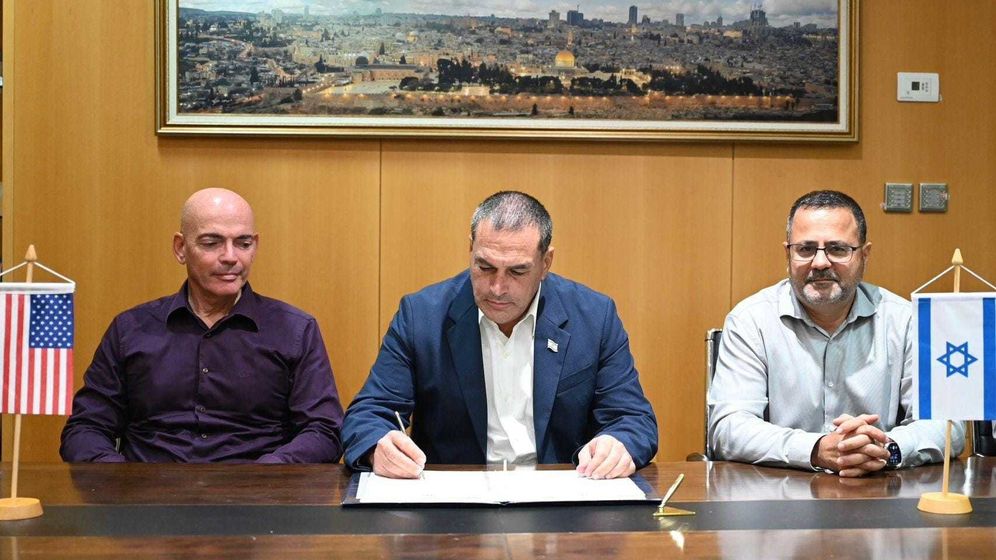 מנכ"ל משרד הביטחון, אלוף (מיל') אייל זמיר ותת מזכיר ההגנה האמריקני לרכש, ויליאם לפלנט