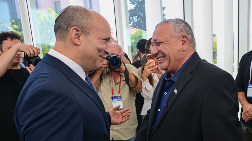 אבשלום ששוני / פלאש 90 גדי איזנקוט ונפתלי בנט, ארכיון