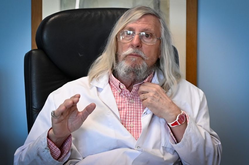 France: Le Professeur Raoult Va Comparaître Devant Les ...