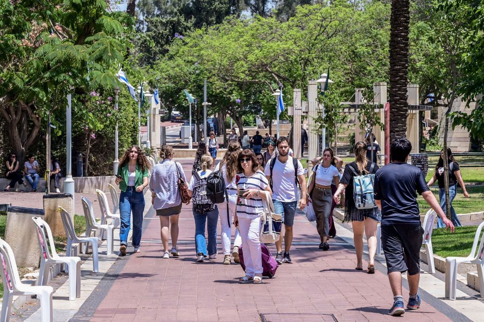 Photo by Avshalom Sassoni/Flash90 israeli students protest calling for the release of Israeli hostages held in the Gaza Strip at the Bar-Ilan University in Ramat Gan, June 13, 2024.