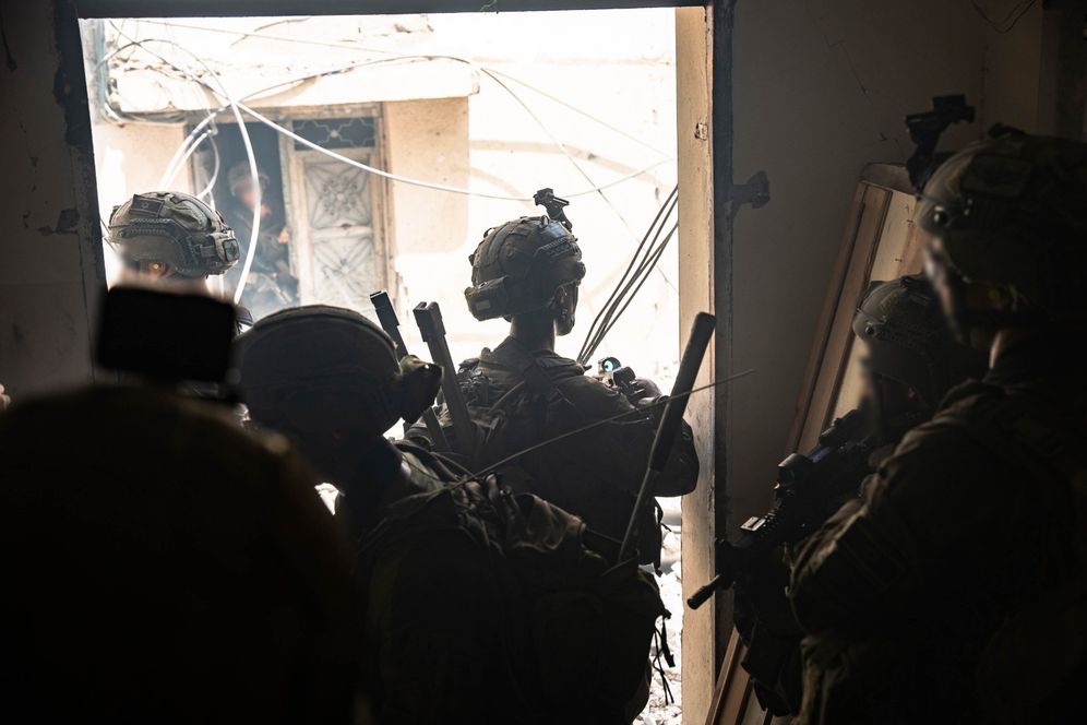 IDF spokeman نشاط قوات الجيش الإسرائيلي في قطاع غزة، أرشيف (لا علاقة للمكان وللأشخاص الظاهرين في الصورة بما ورد في التقرير)