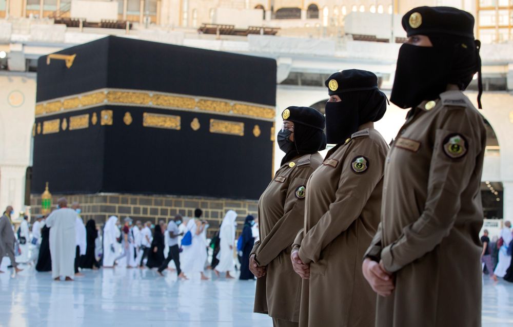 La Kaaba, le bâtiment cubique de la Grande Mosquée, lors du pèlerinage annuel du hajj dans le lieu saint de l'Arabie saoudite ville de La Mecque, le 20 juillet 2021