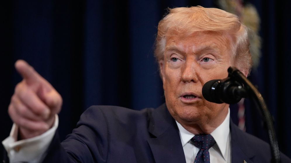 Le président Donald Trump s'exprime lors d'une conférence de presse, en Floride, le 09.03.2026