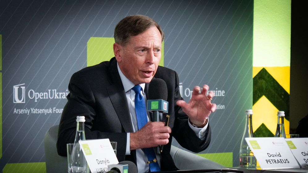 L'ancien directeur de la CIA, David Petraeus