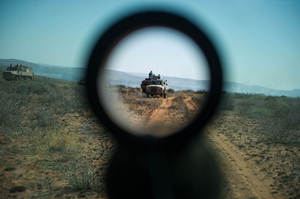 يشارك جنود ومعداتهم من دول أفريقية مختلفة في AMANI AFRICA II ، أول تدريب عسكري للقوة الاحتياطية الأفريقية التي تأخرت كثيرًا للاتحاد الأفريقي، في 28 أكتوبر 2015